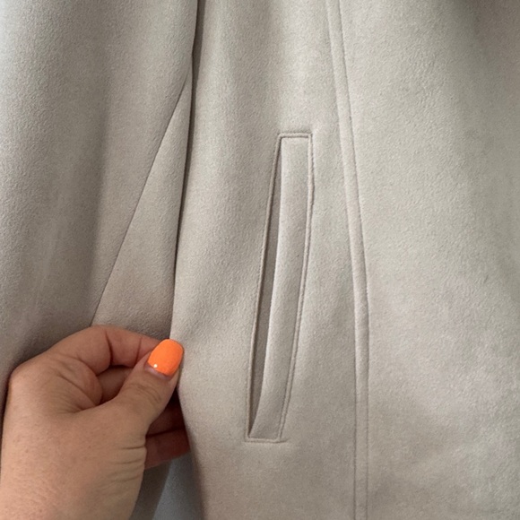 Tahari Women's Beige Blazer - Picture 6 of 9